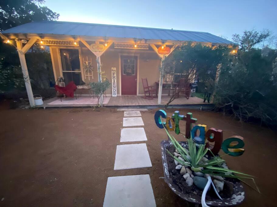 Cottage With Hot Tub And Pool Bandera, Tx. Екстериор снимка